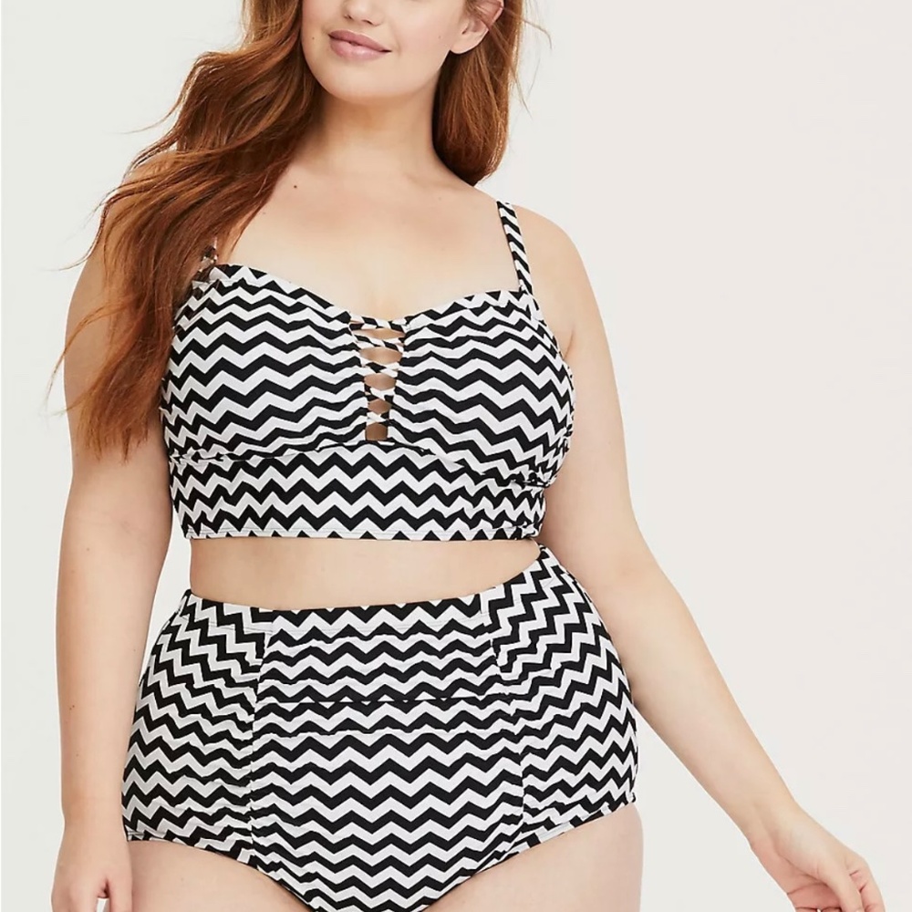 Torrid | Women's Bikini Swimsuit Top Black & White Lattice Pattern | Size 2X